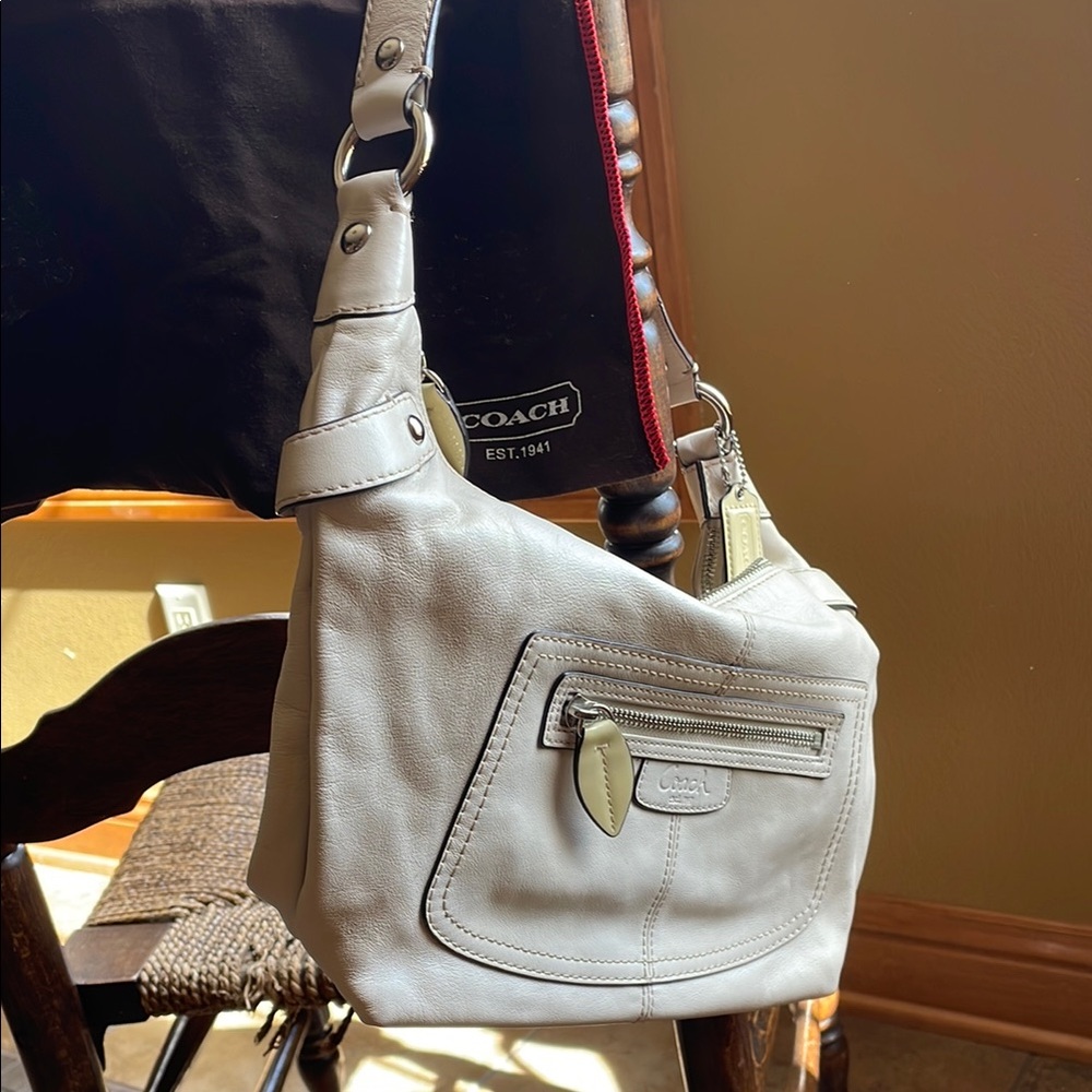 Coach Cream Leather Shoulder Bag